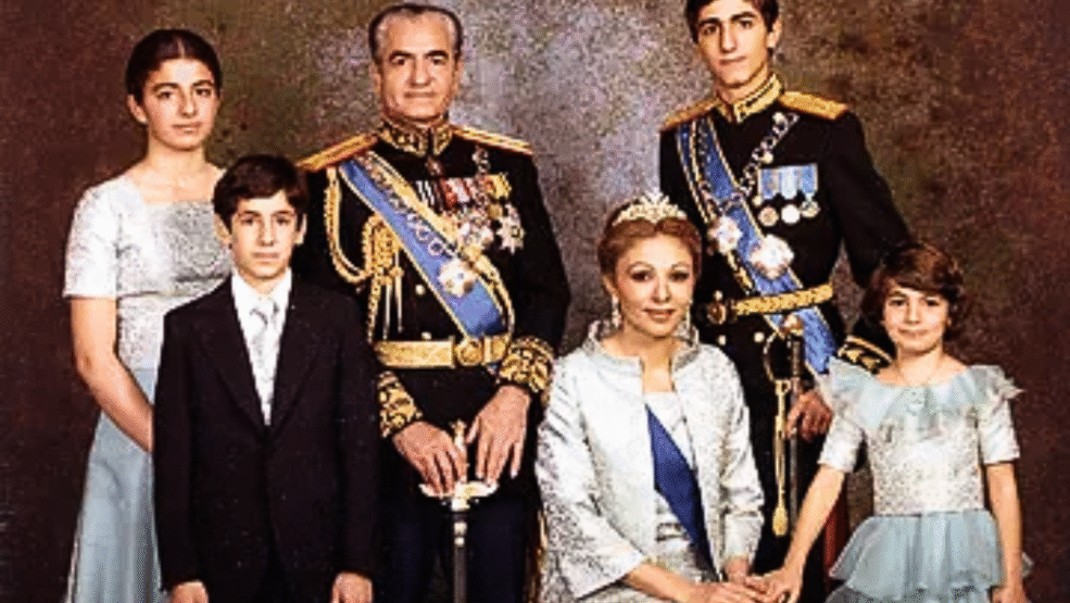 Ditadura em Queda e Restauração da Monarquia no Irã?