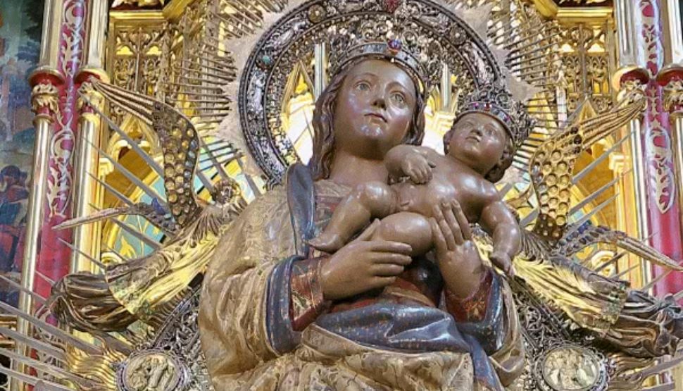 Consagração da Champions a Virgem de Almudena em Madrid